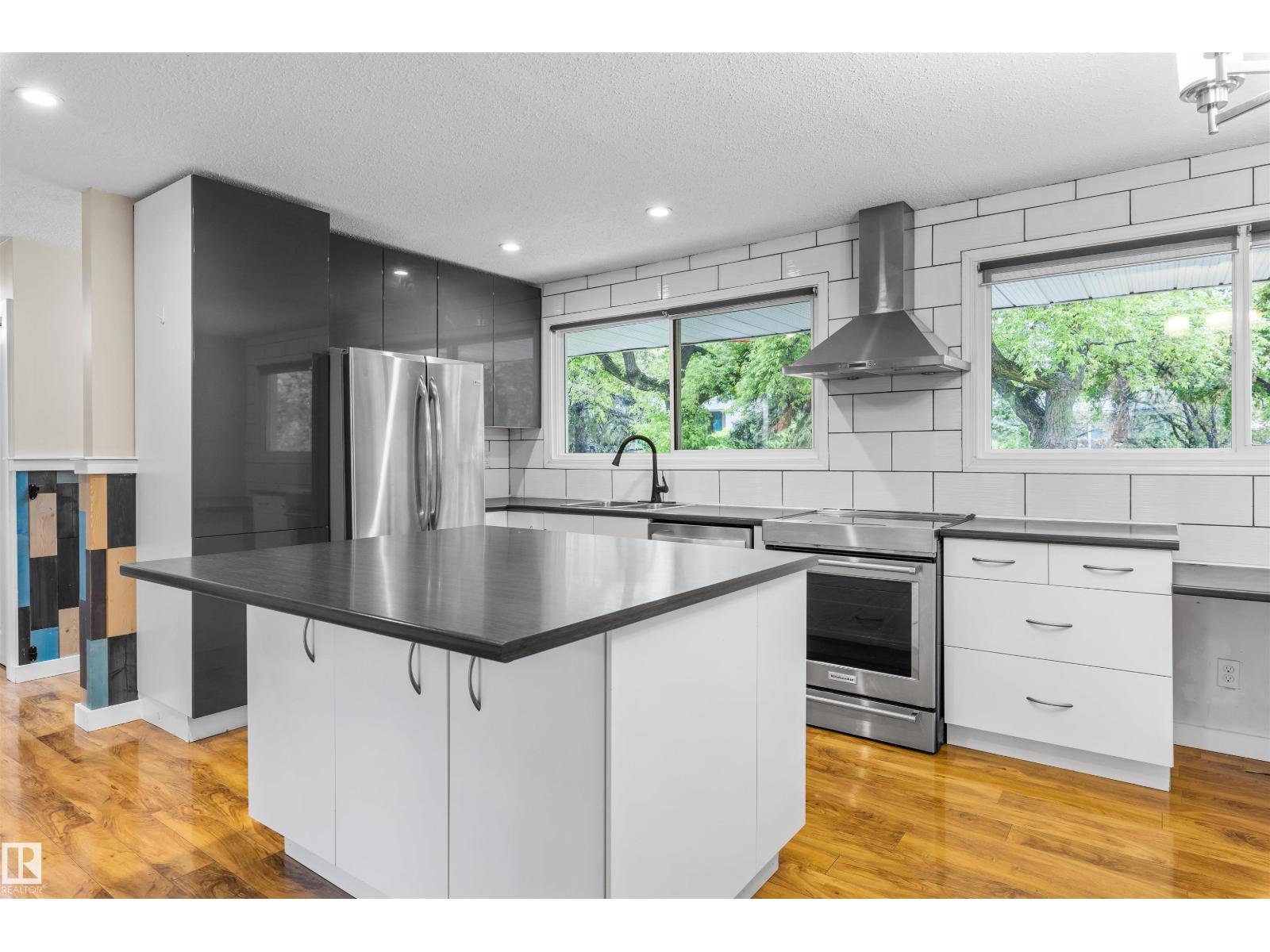 19 GREENWICH CR — photo 13