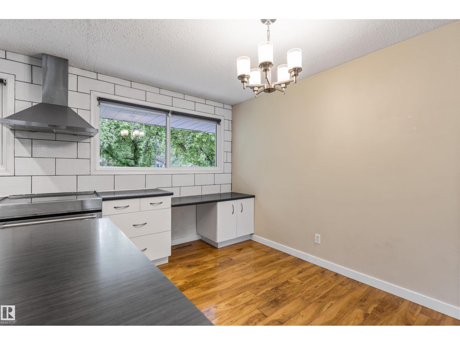 19 GREENWICH CR — photo 14