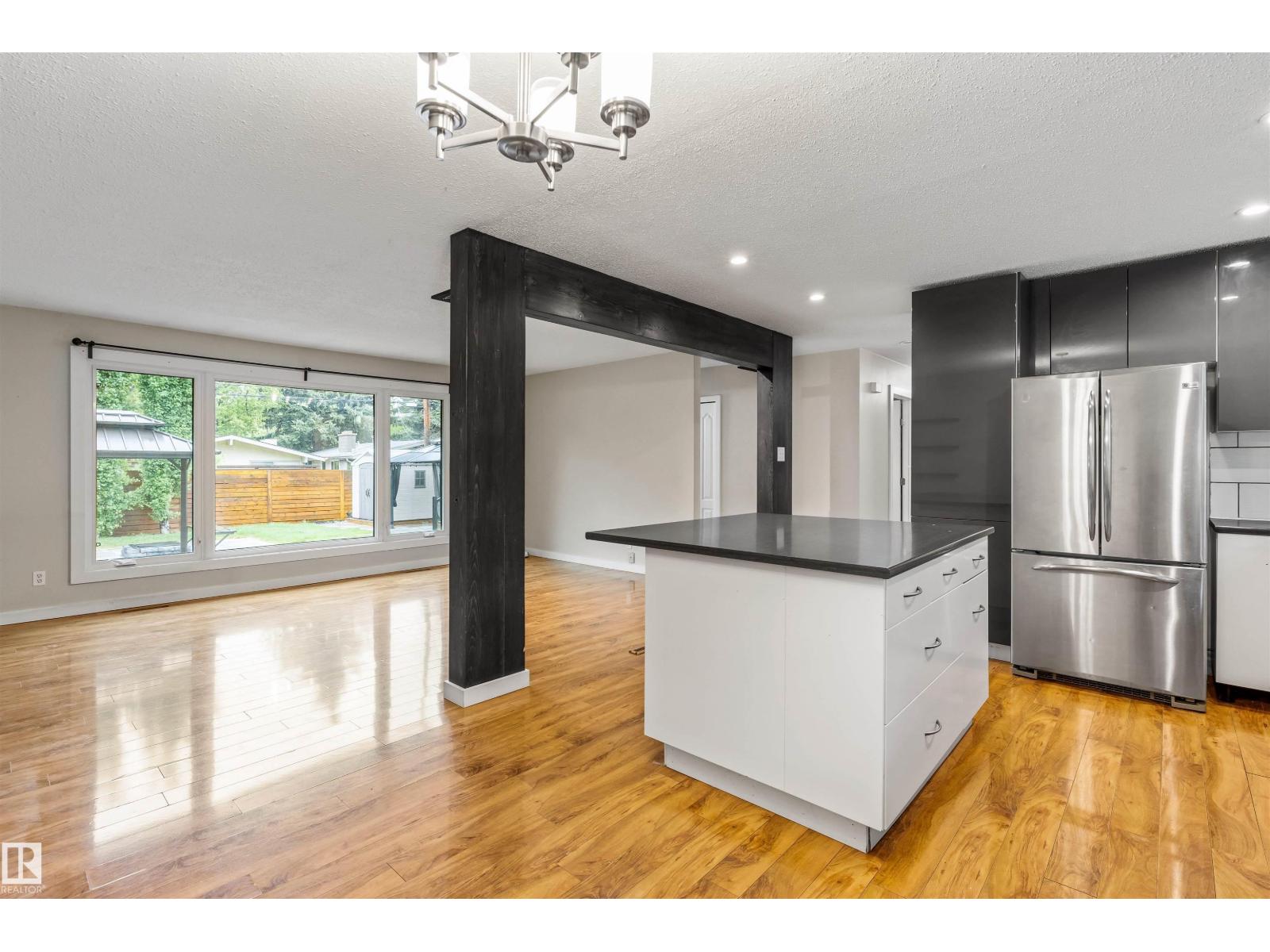 19 GREENWICH CR — photo 17
