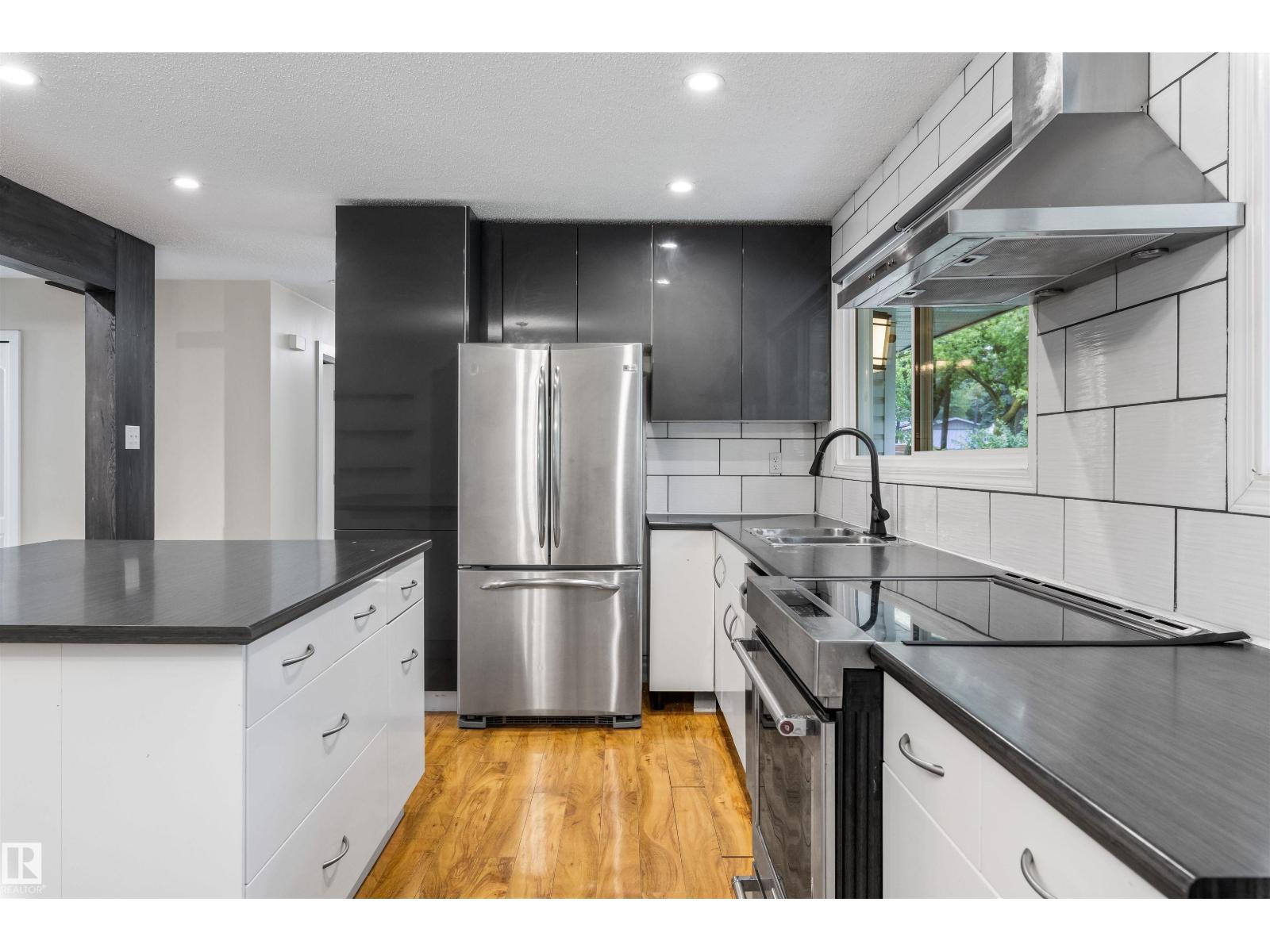 19 GREENWICH CR — photo 18