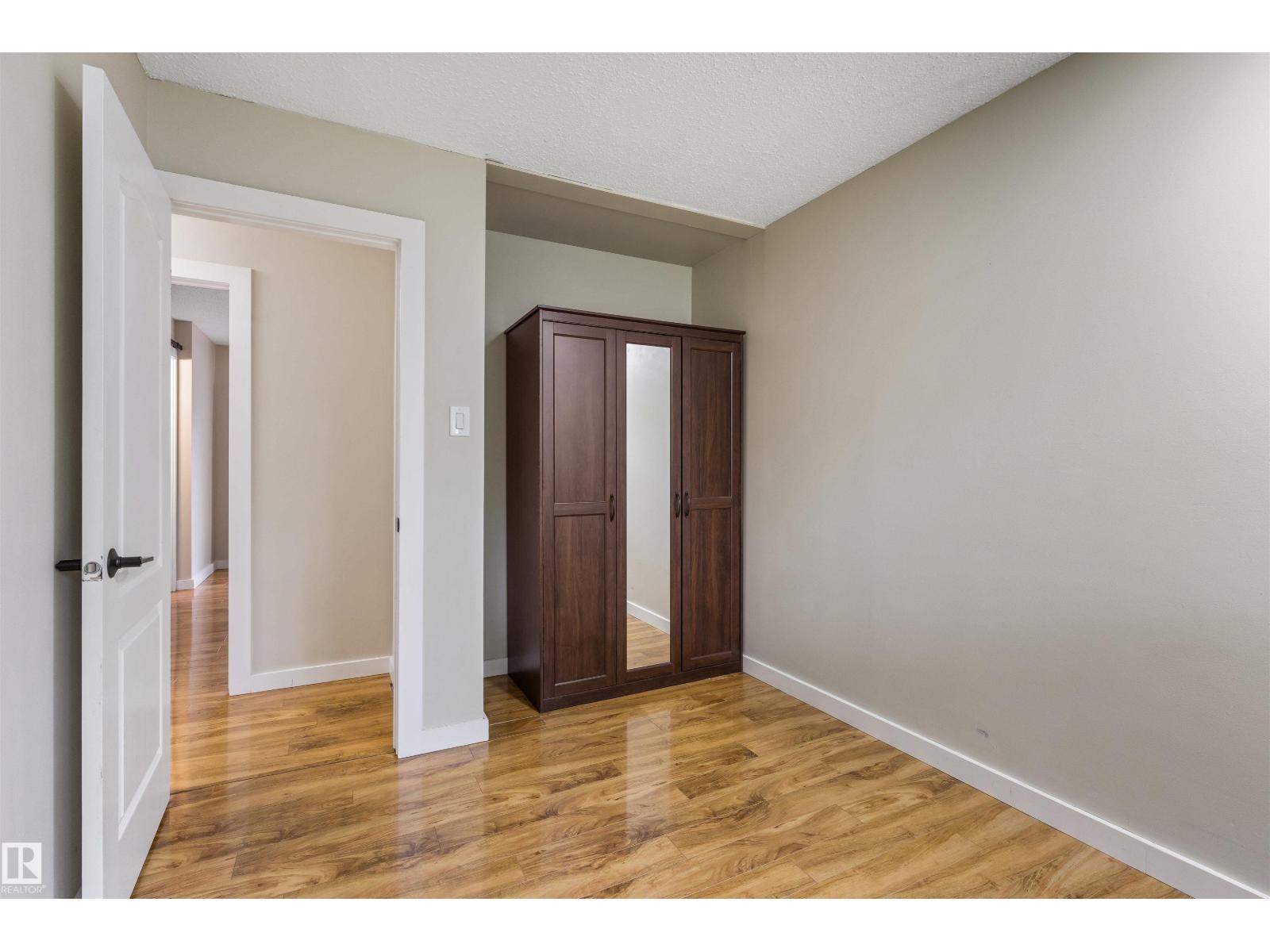19 GREENWICH CR — photo 23