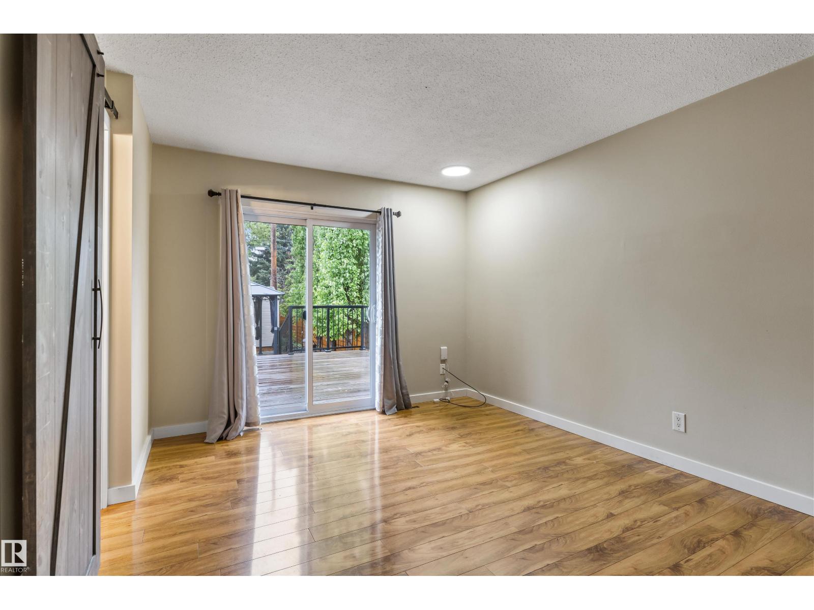 19 GREENWICH CR — photo 24