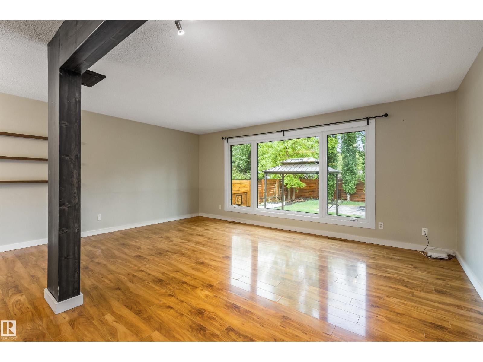 19 GREENWICH CR — photo 8