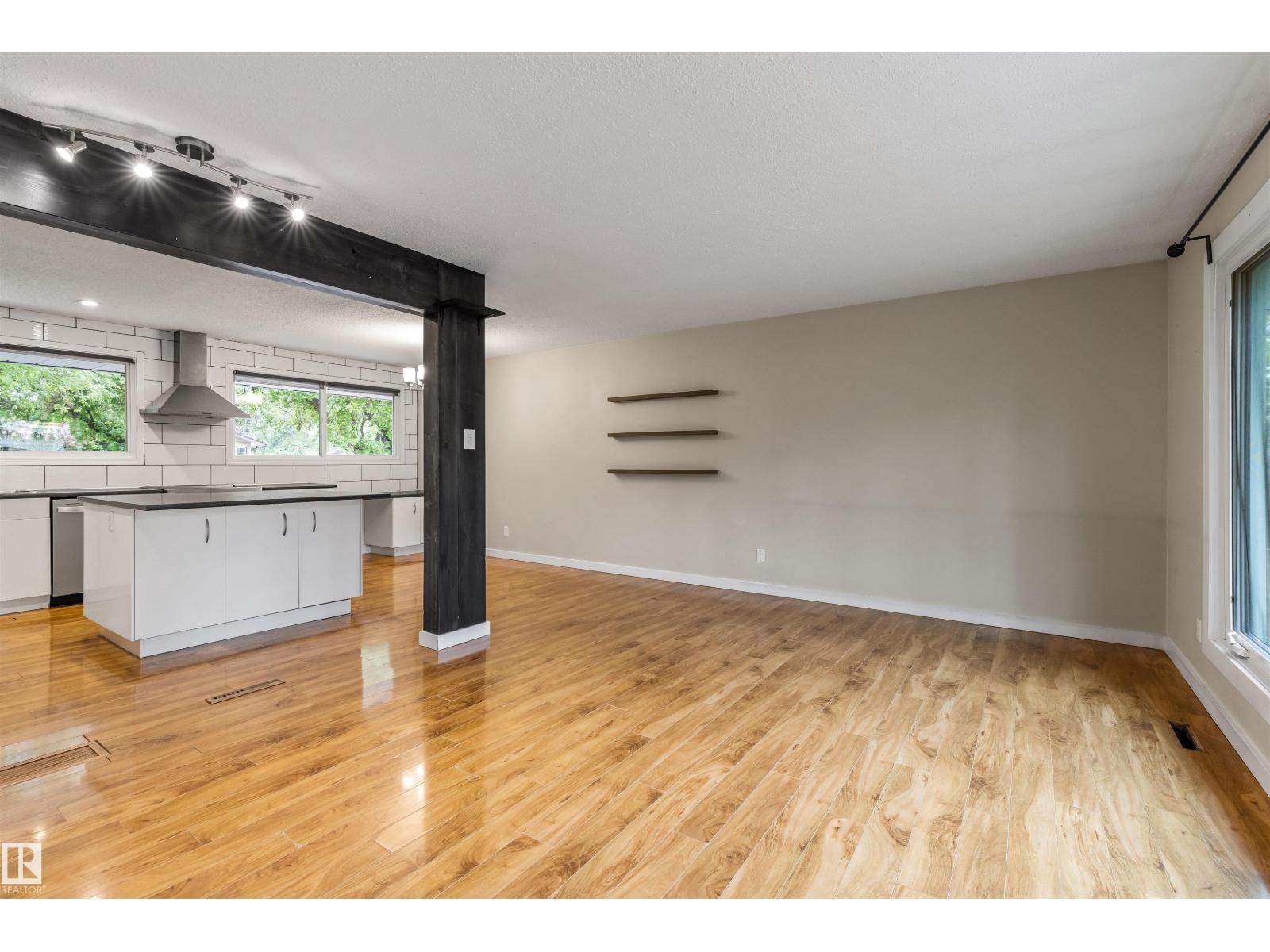 19 GREENWICH CR — photo 9