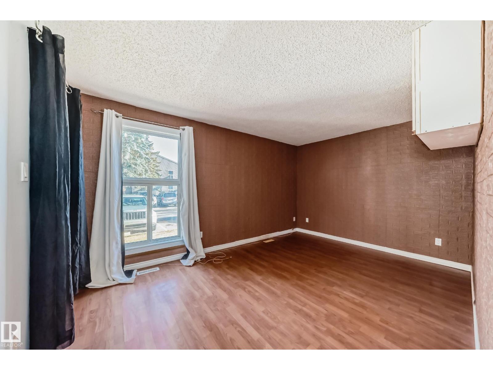 #28 3111 142 AV NW - 23