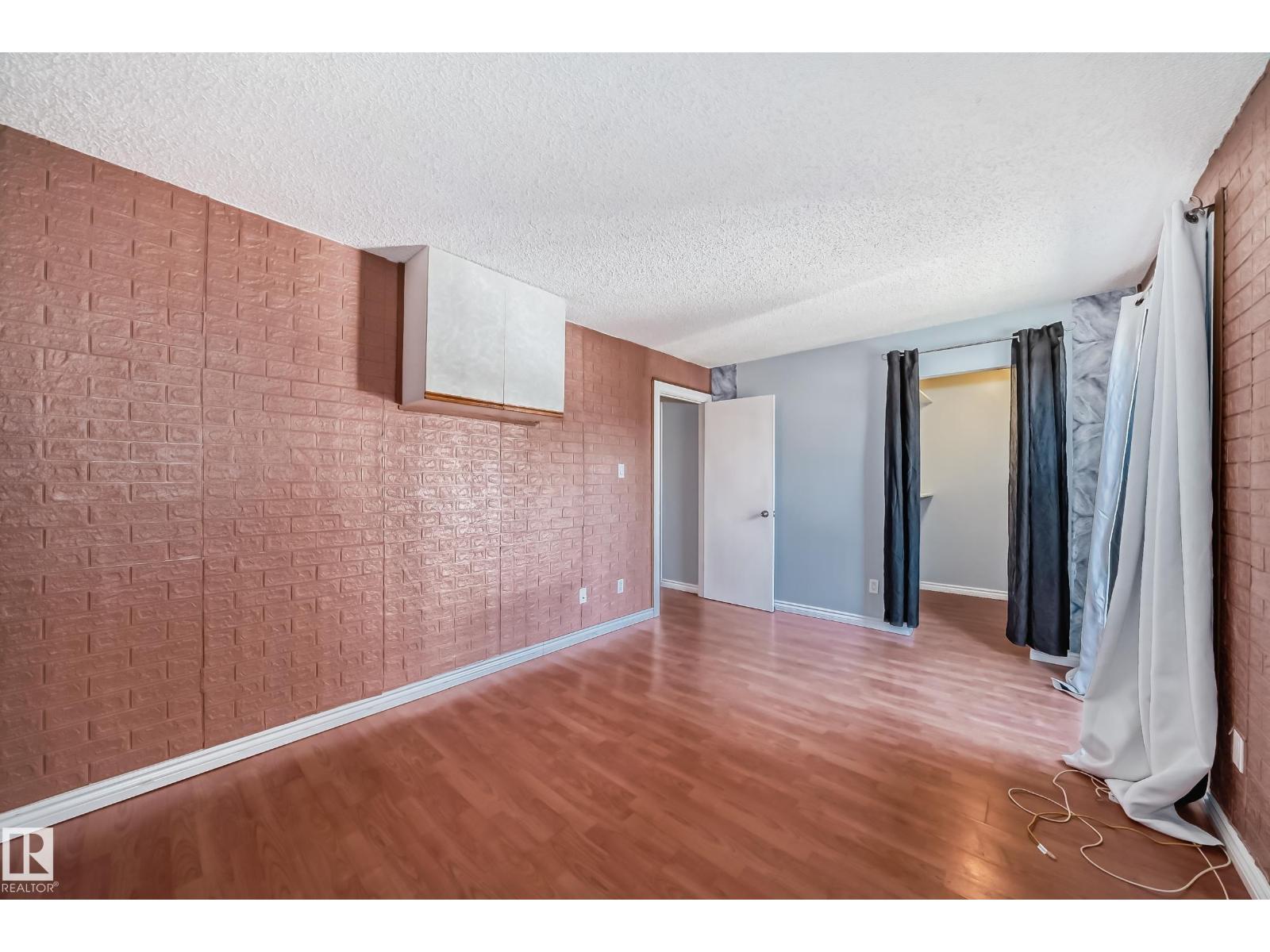 #28 3111 142 AV NW - 25