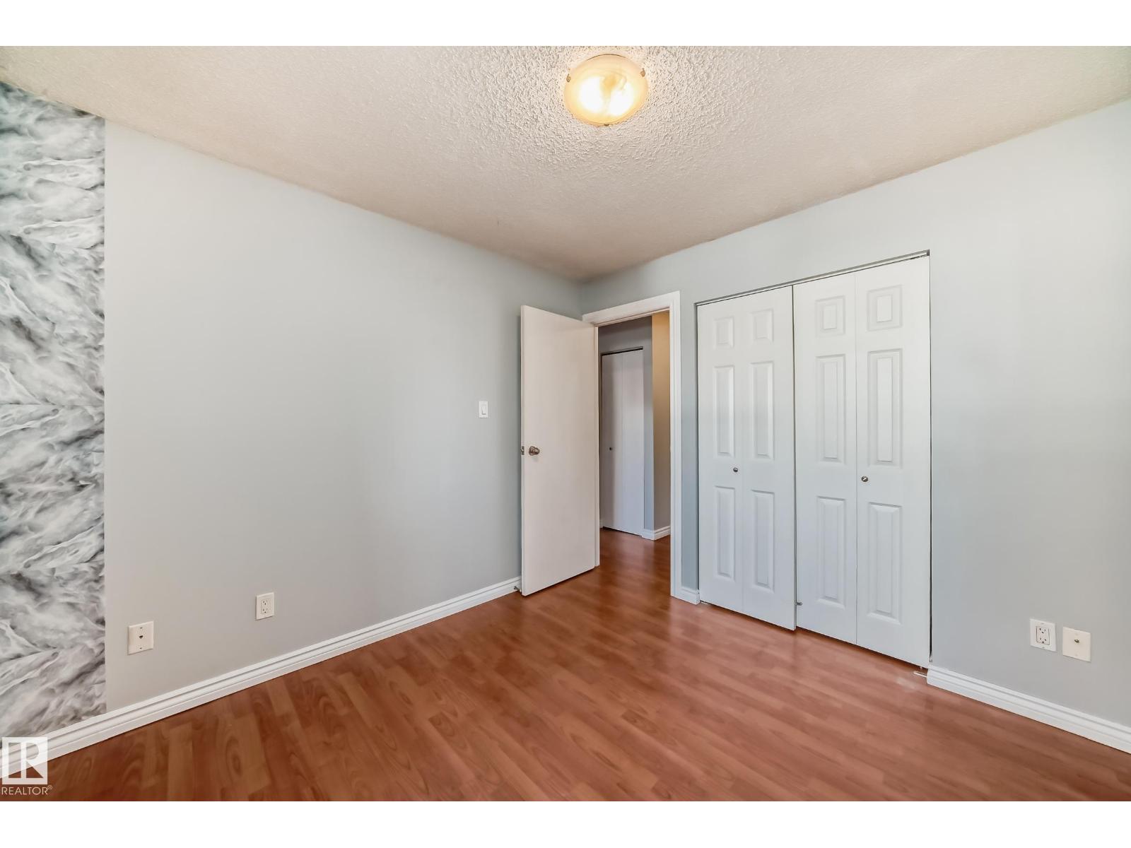 #28 3111 142 AV NW - 32