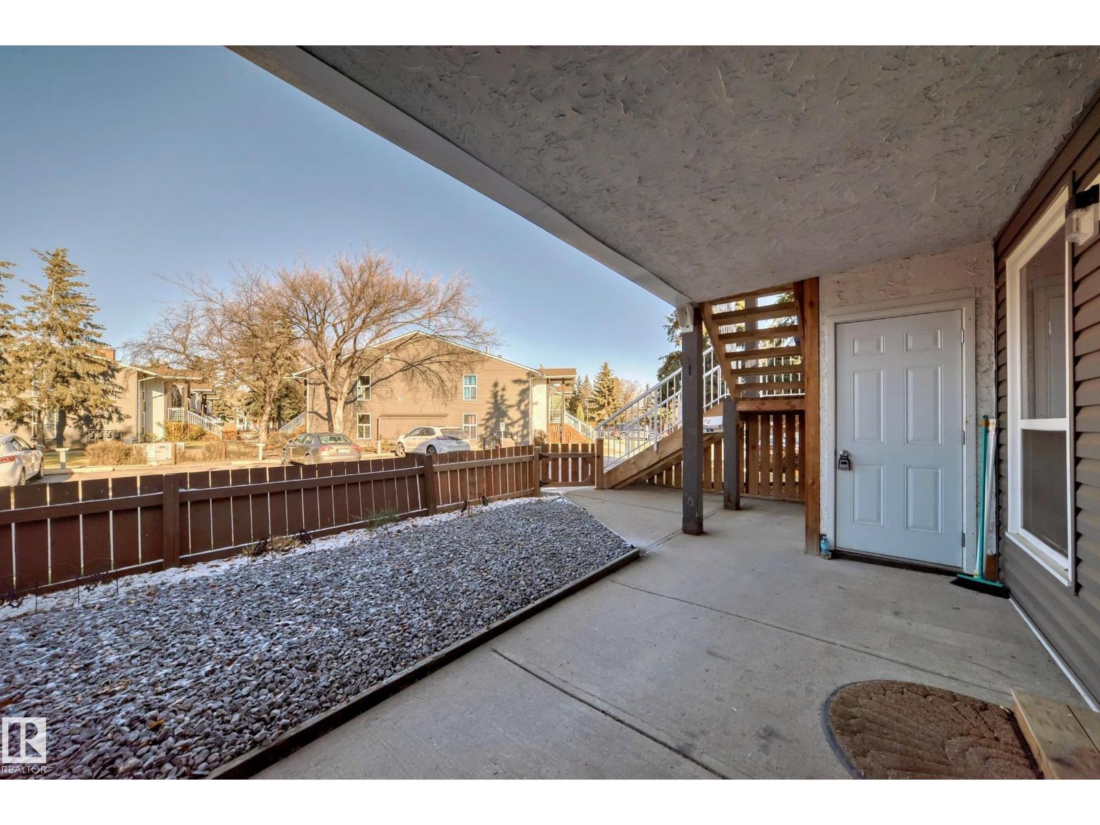 #28 3111 142 AV NW - 41