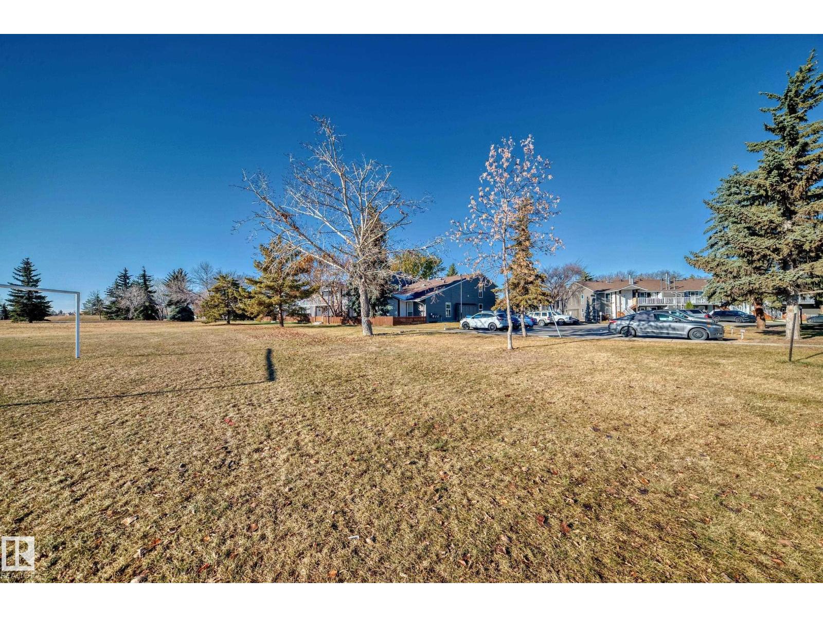 #28 3111 142 AV NW - 44