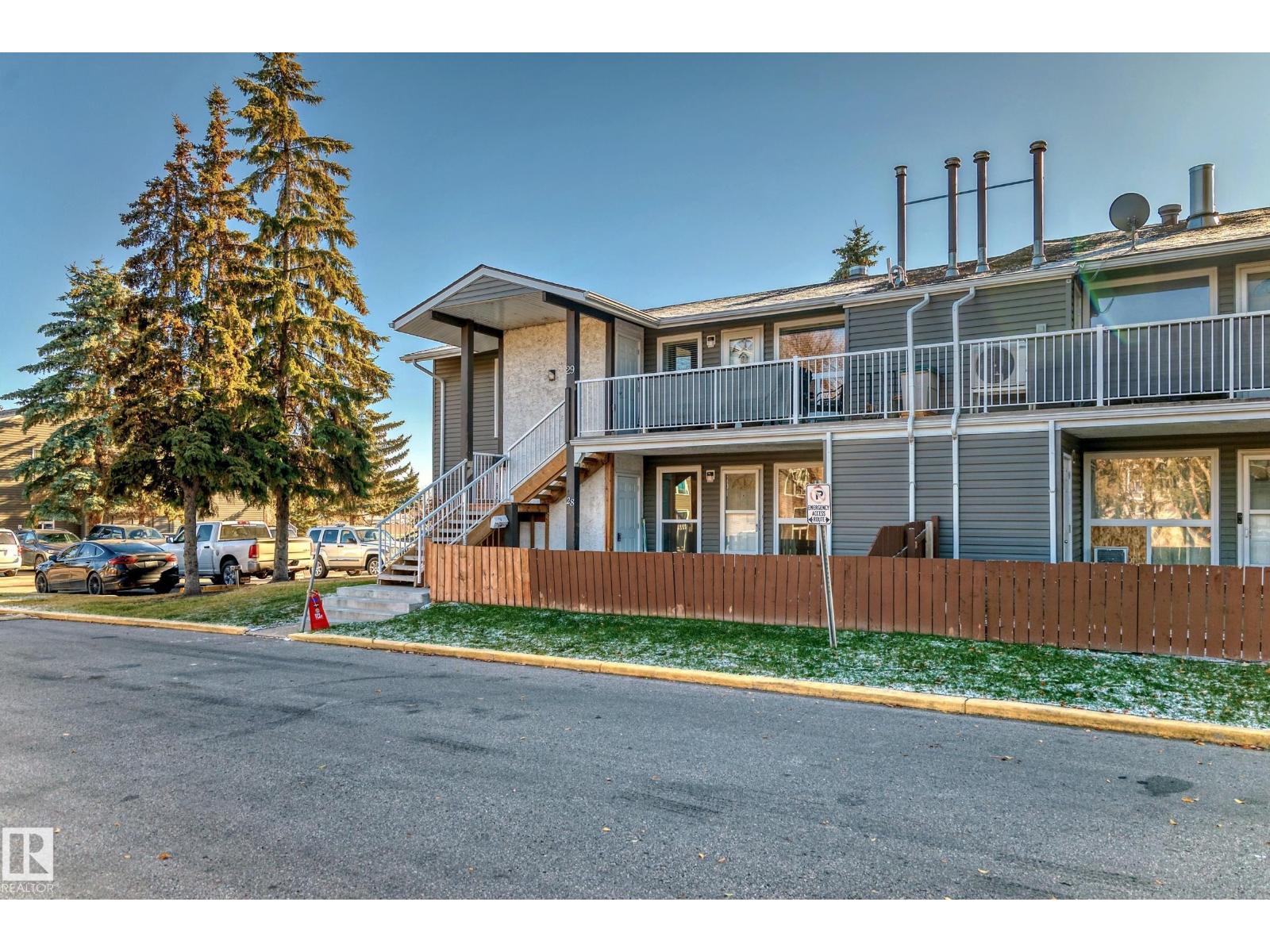 #28 3111 142 AV NW - 48