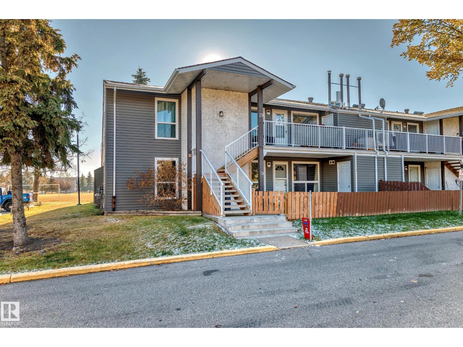 #28 3111 142 AV NW - 49