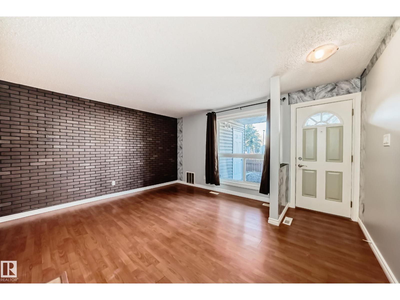 #28 3111 142 AV NW - 8