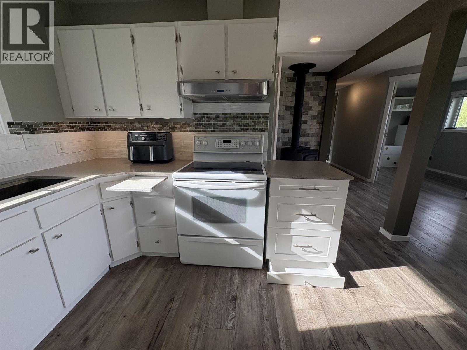 20154 BEATTIE DRIVE - 25