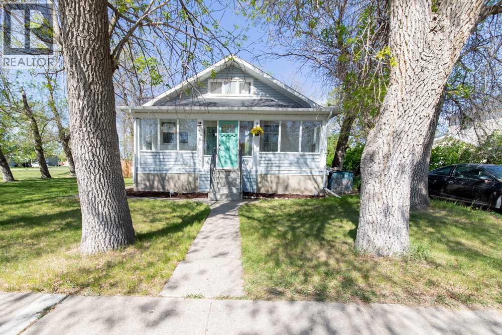 8 N 2 Street W — photo 47