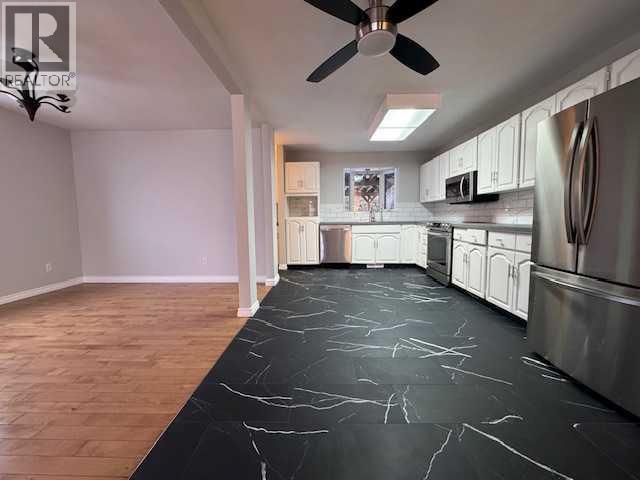 5226 18 Avenue - 6