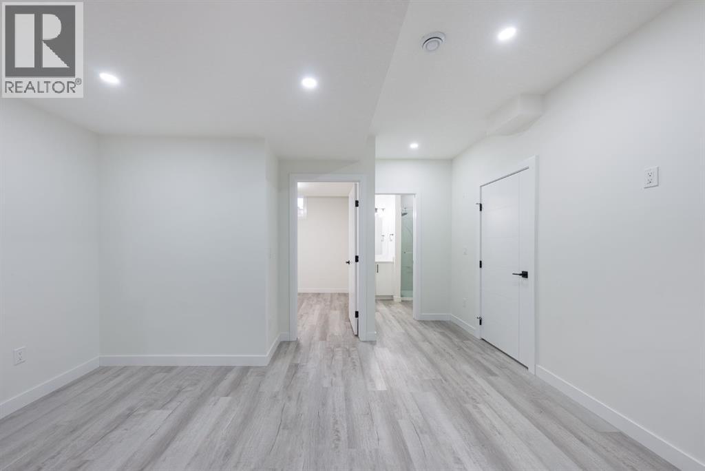 260 Belmont Boulevard SW - 16
