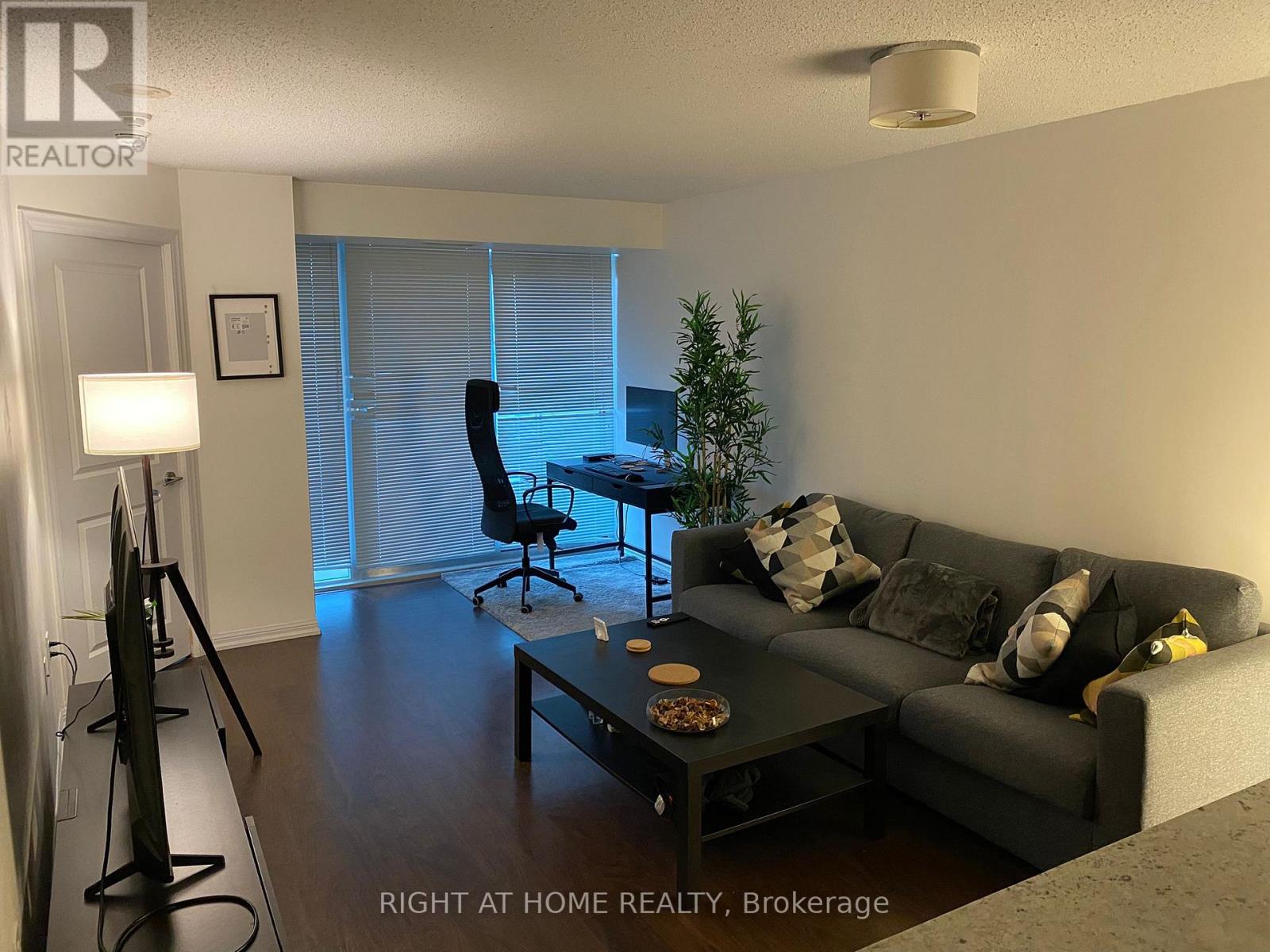 #1403 125 WESTERN BATTERY ROAD - 6