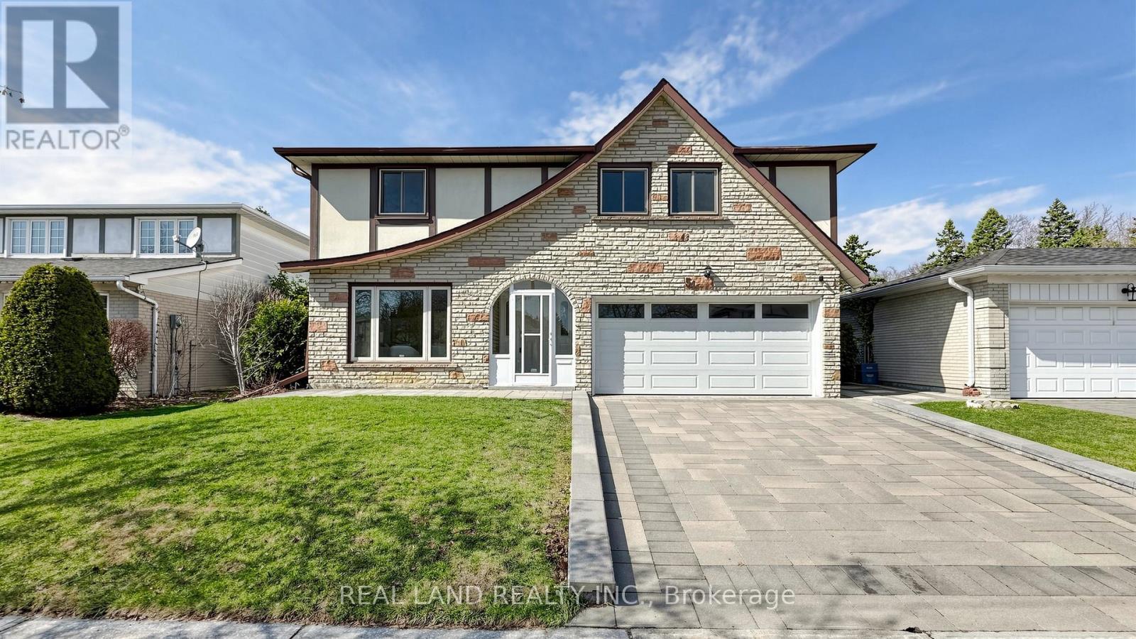 54 MARBLEMOUNT CRESCENT - 1