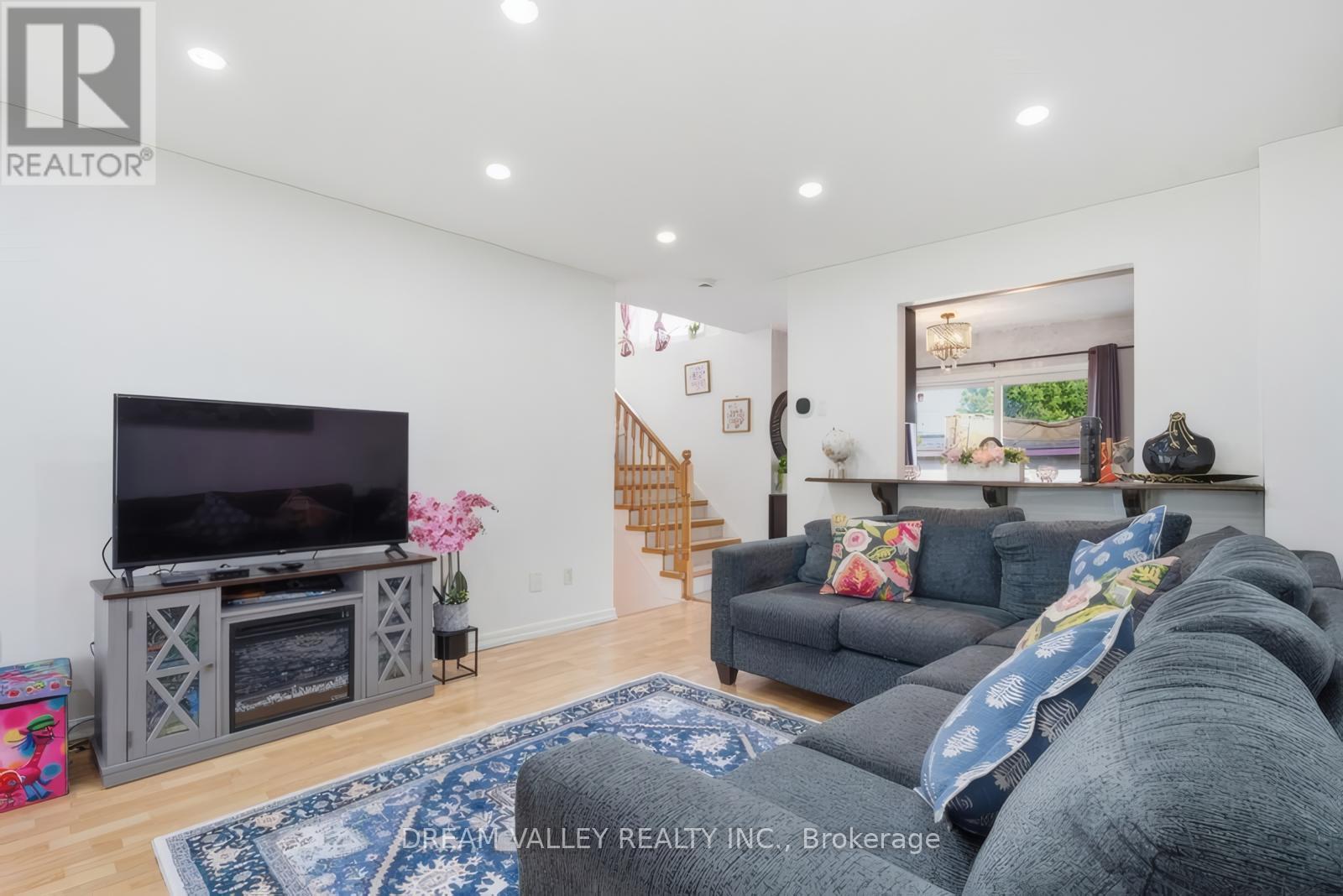 54 BAILEY AVENUE - 6