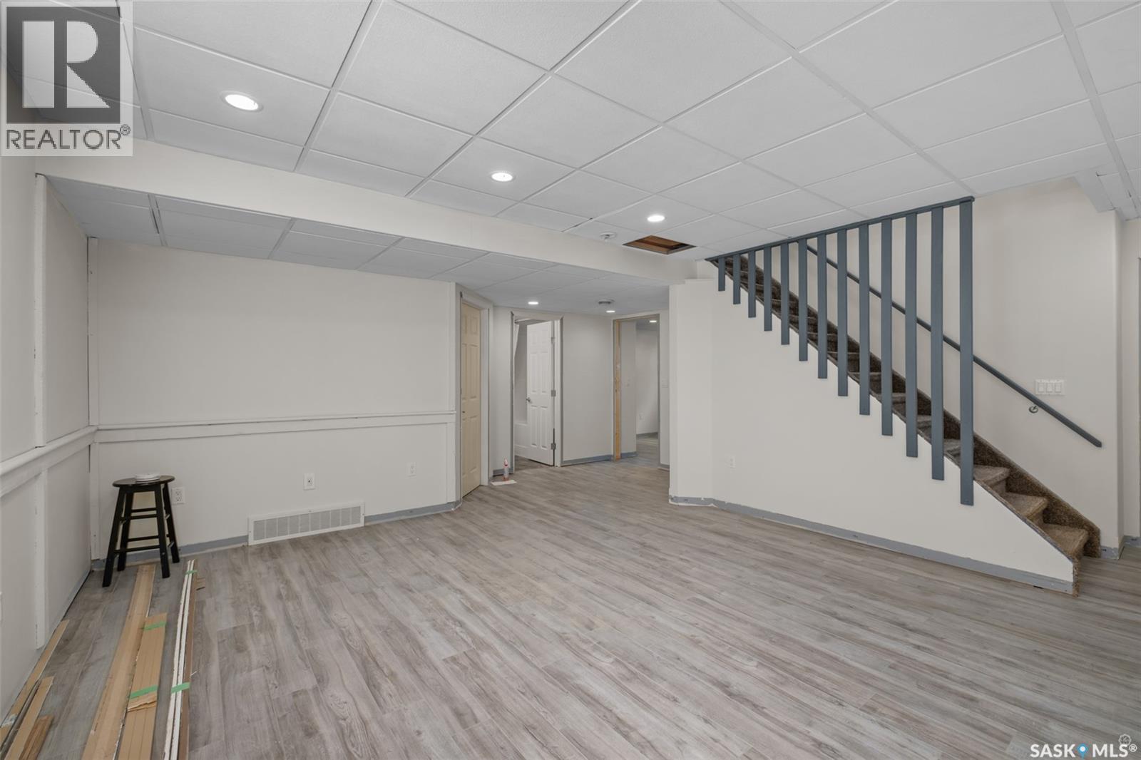 441 6th STREET E - 17