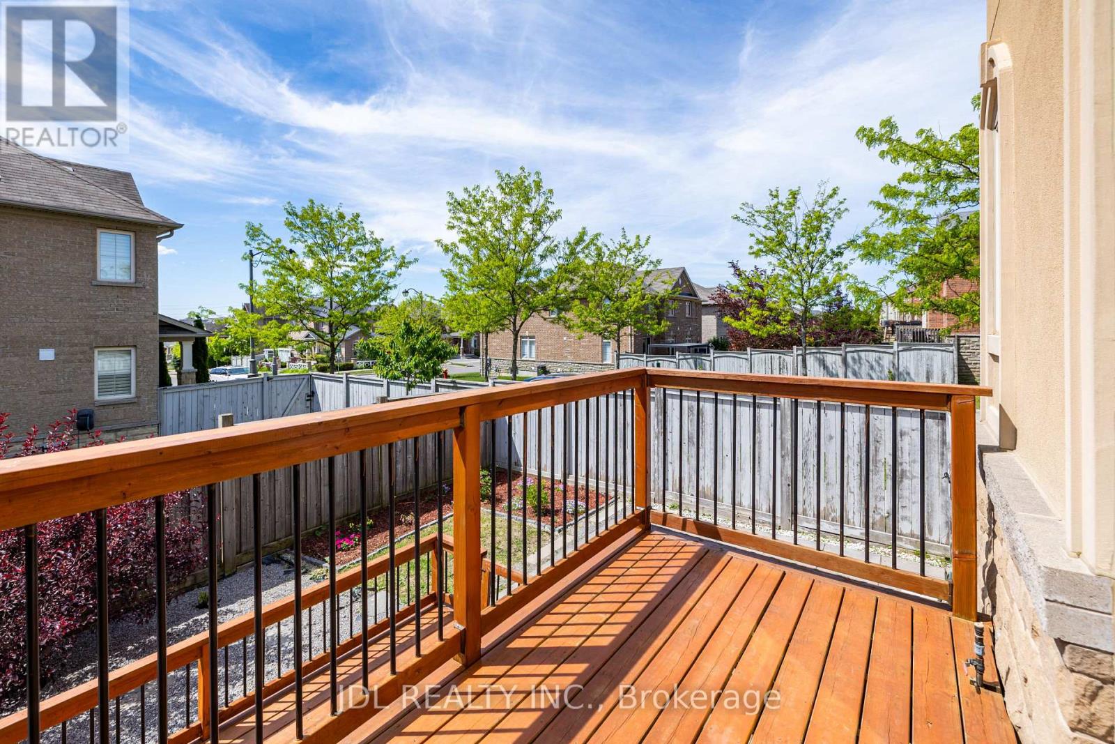 3 MANSARD DRIVE - 34