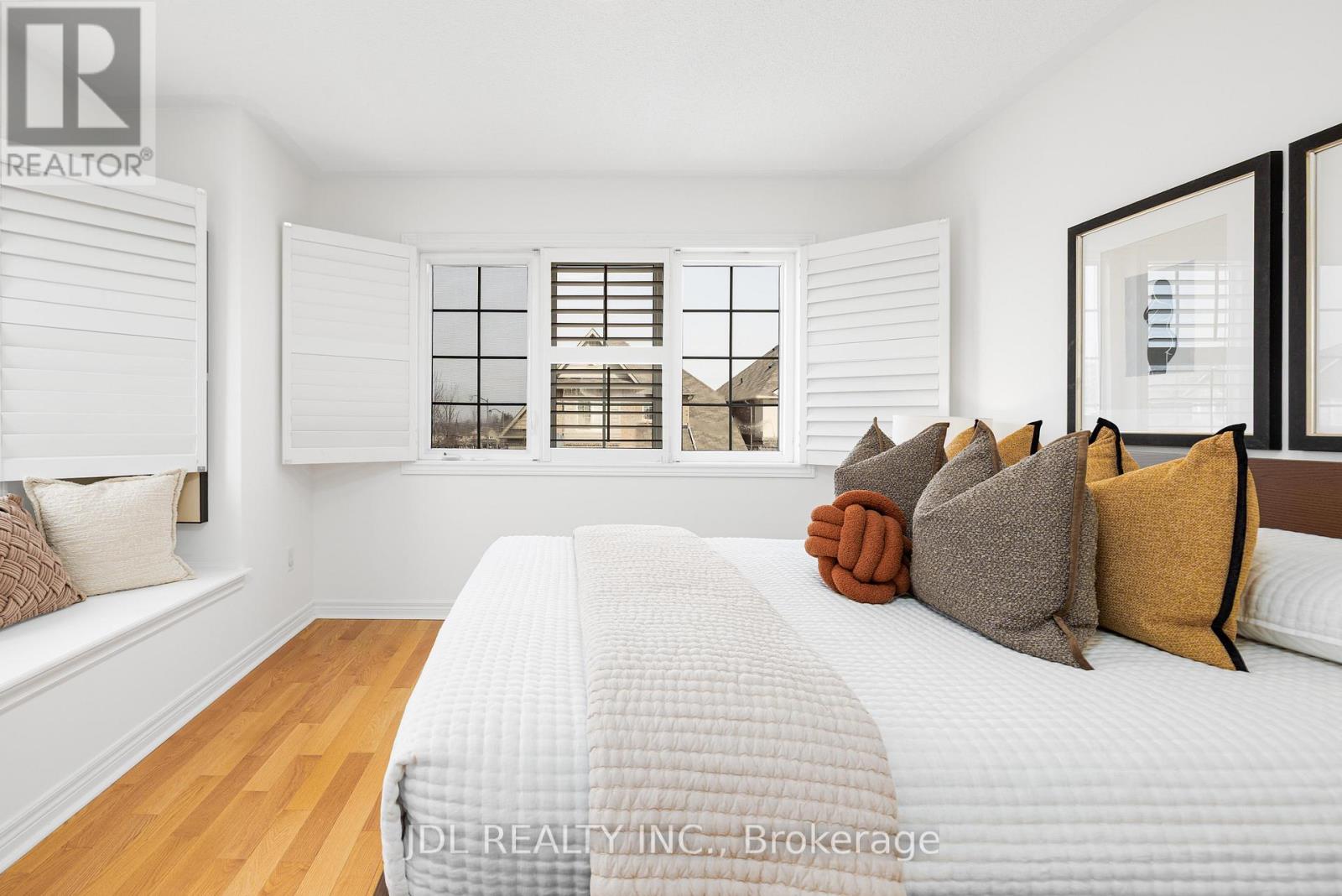 3 MANSARD DRIVE - 18