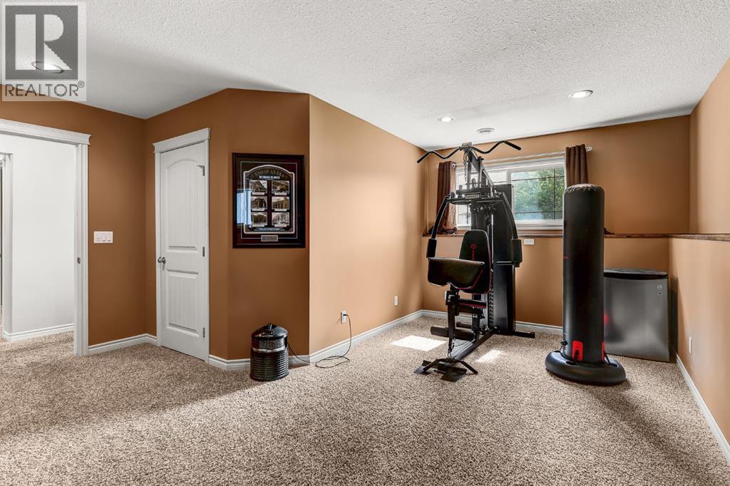 7625 114 Street - 23