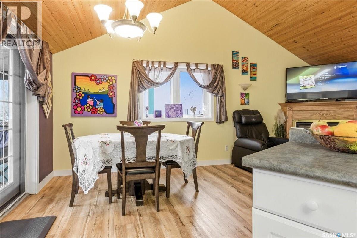 262 Raven AVENUE - 3