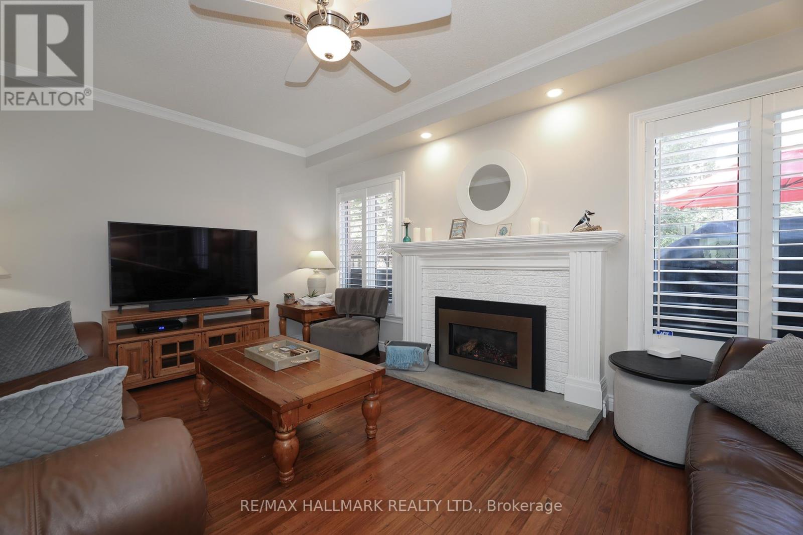 12 BOWES GARDEN COURT - 14