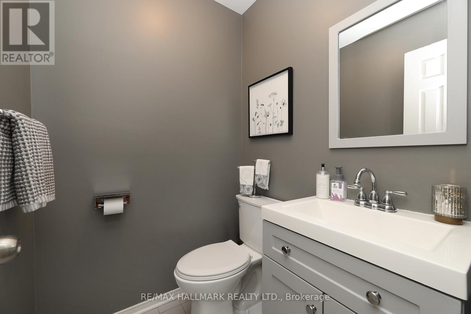 12 BOWES GARDEN COURT - 25