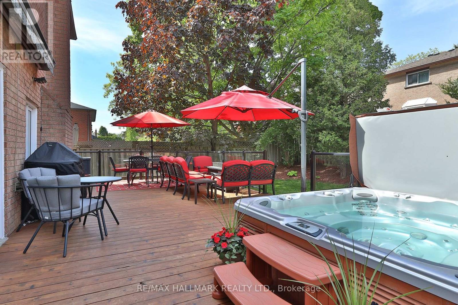 12 BOWES GARDEN COURT - 32