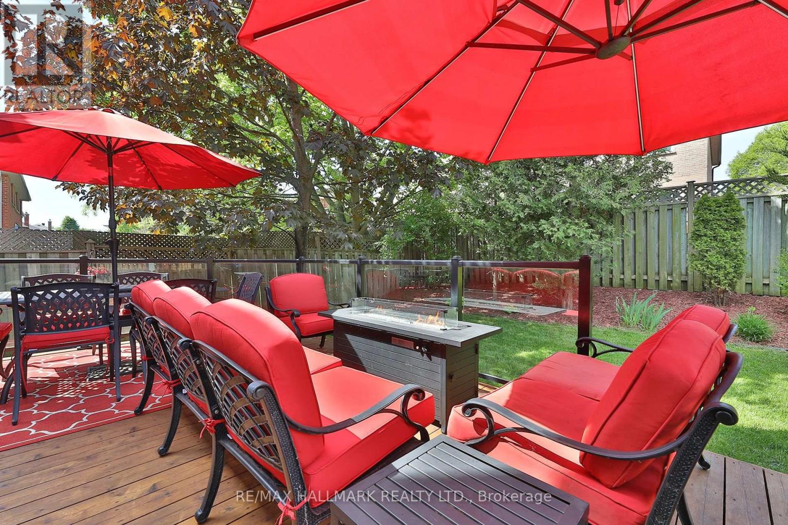 12 BOWES GARDEN COURT - 34
