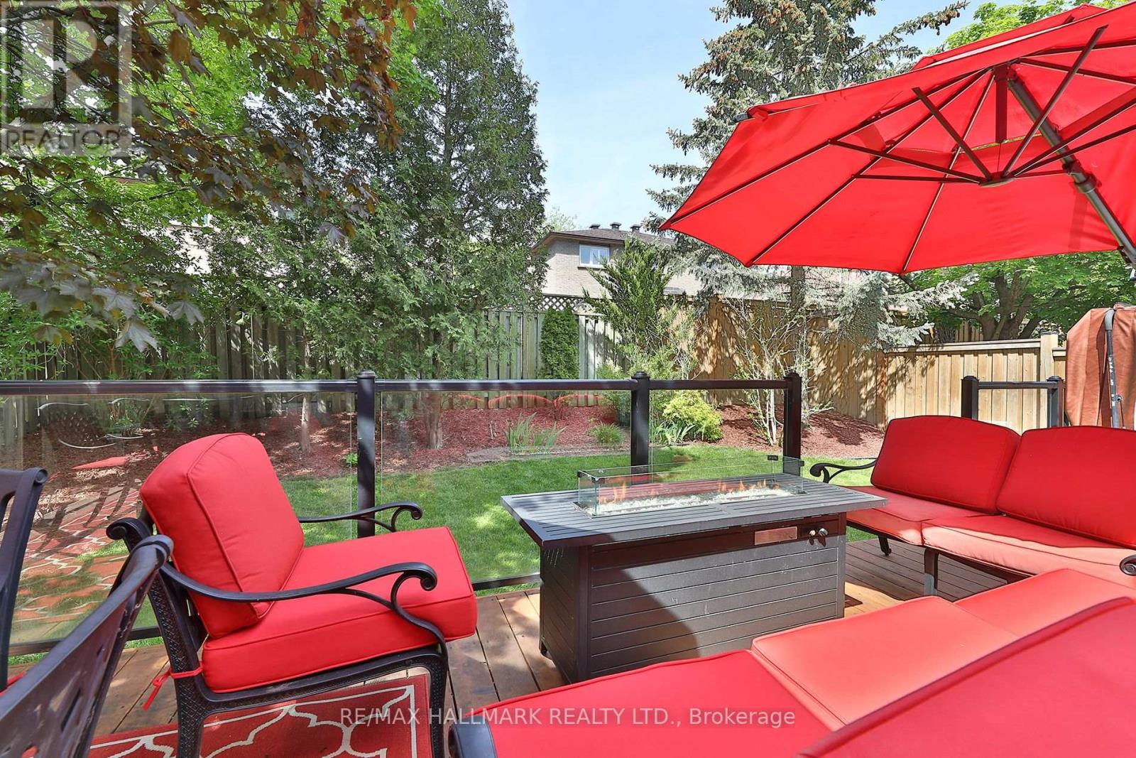 12 BOWES GARDEN COURT - 36