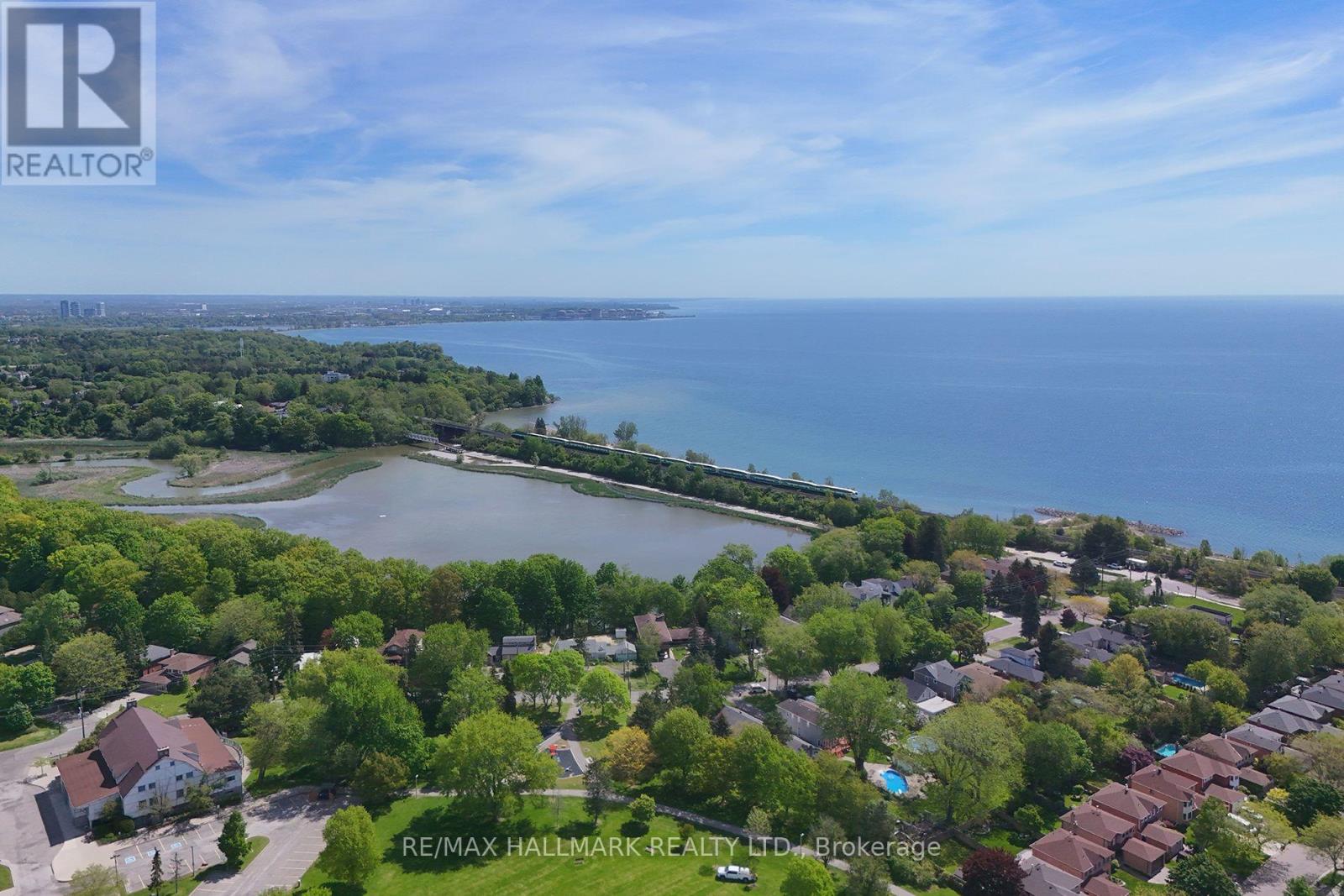 12 BOWES GARDEN COURT - 43