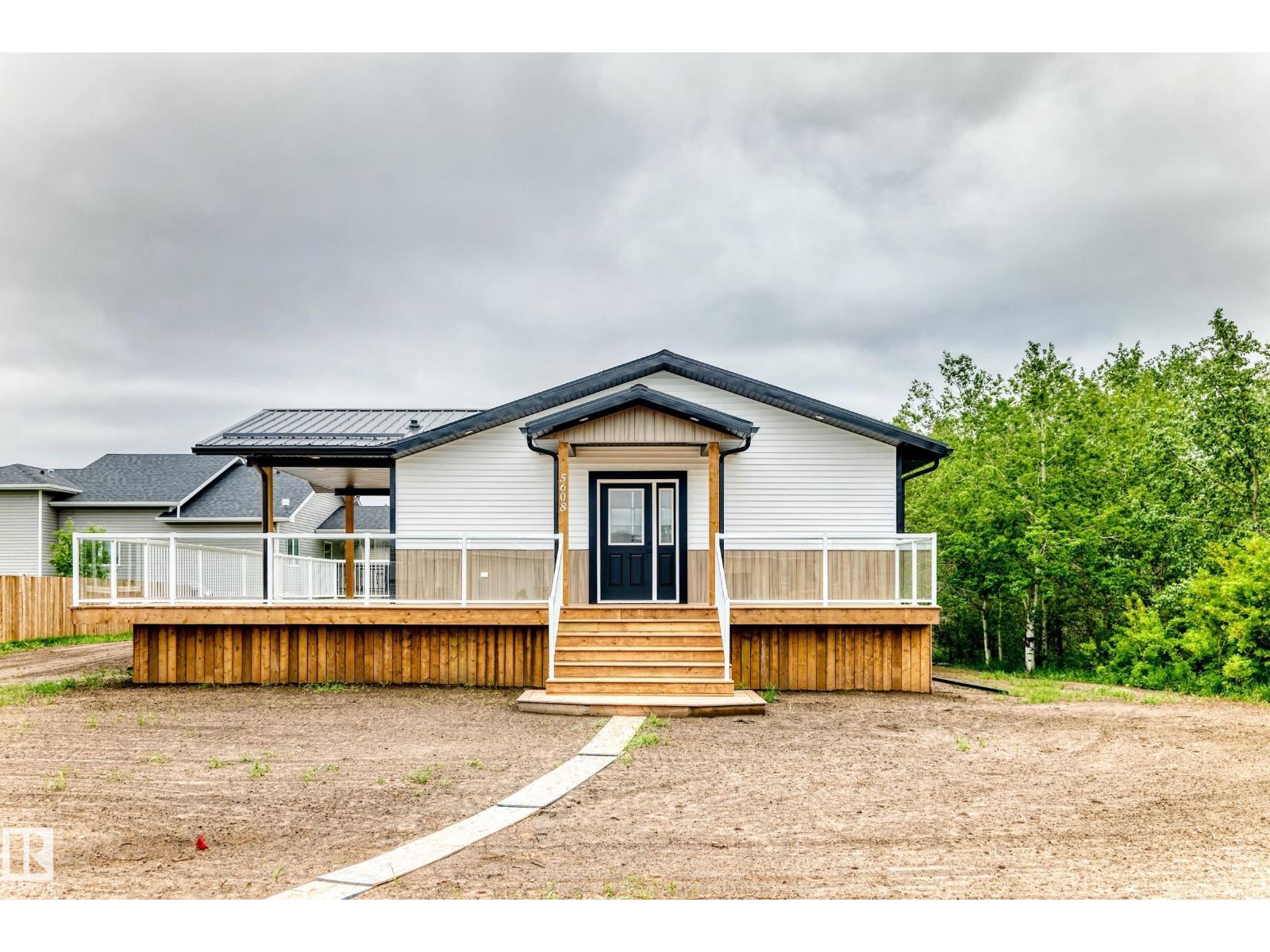 5608 45 ST - 56