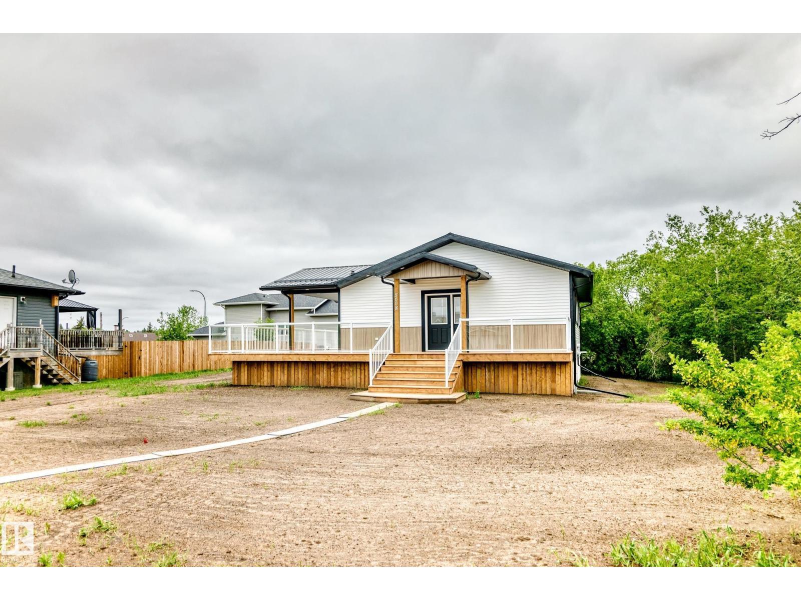 5608 45 ST - 58