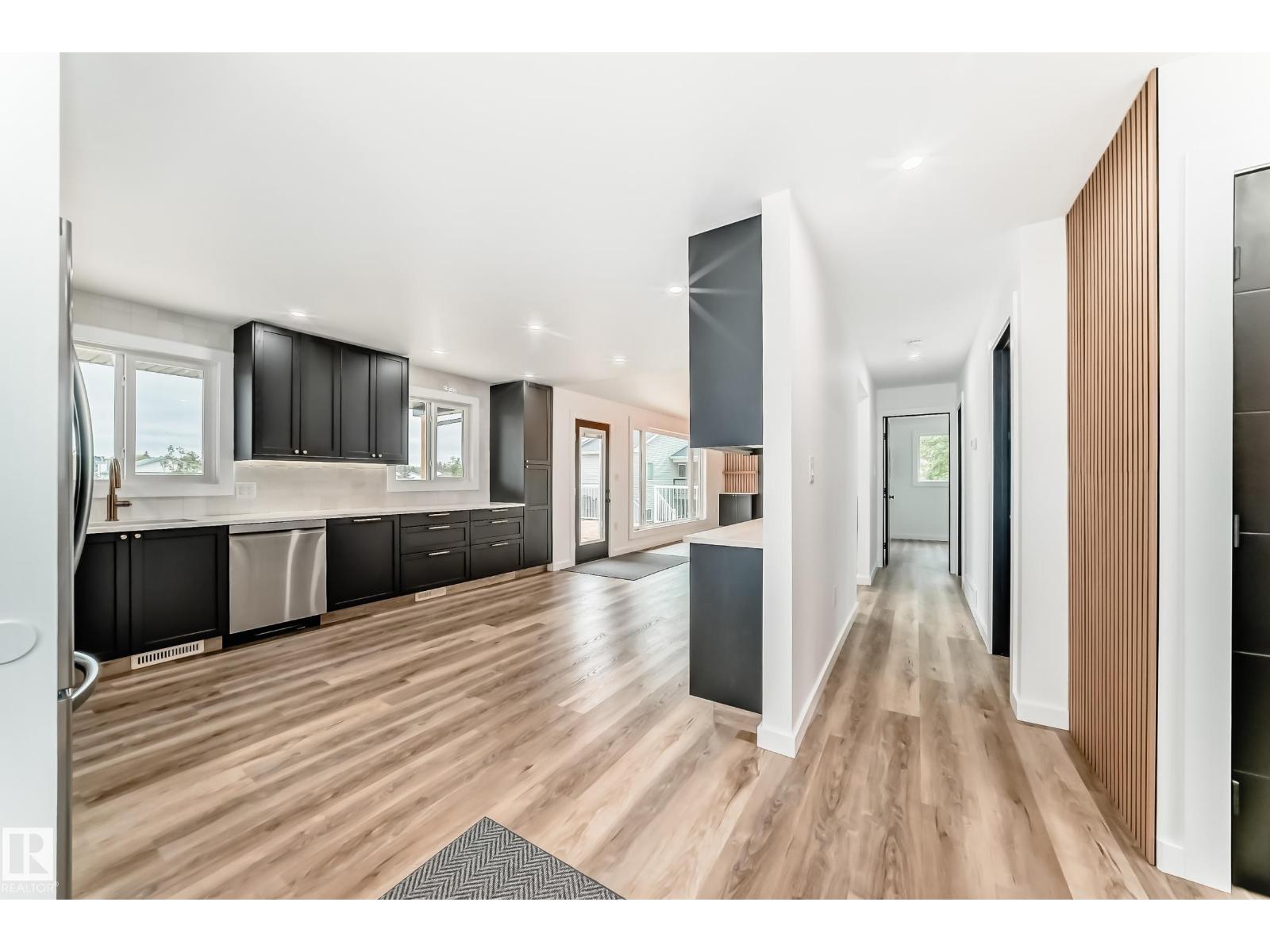 5608 45 ST - 6