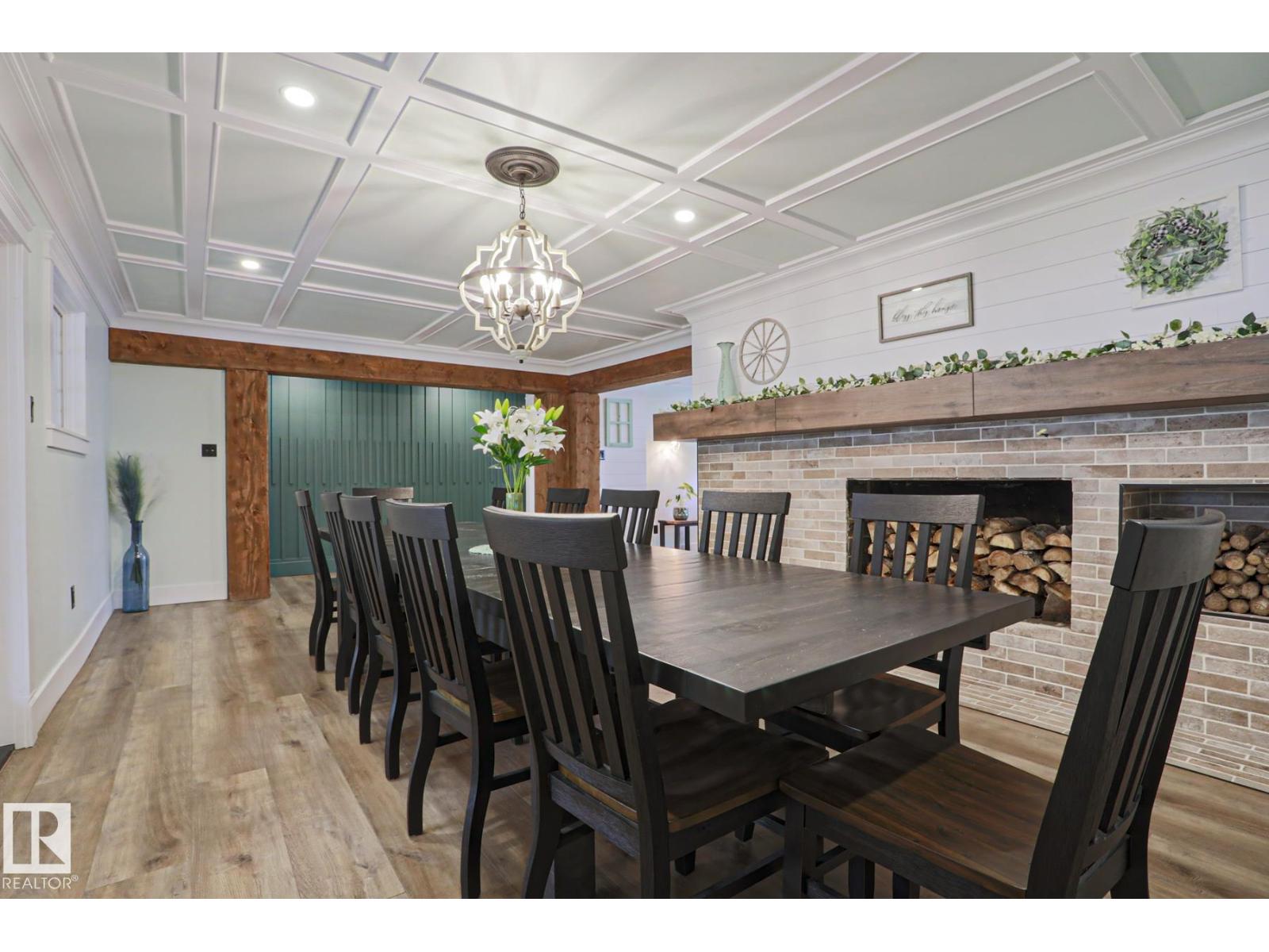 516 MCLEOD AV — photo 13