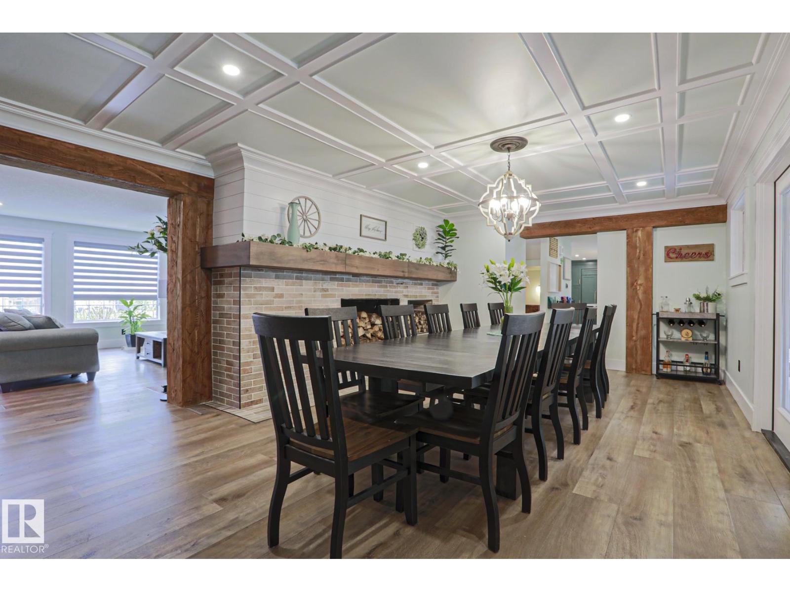 516 MCLEOD AV — photo 15