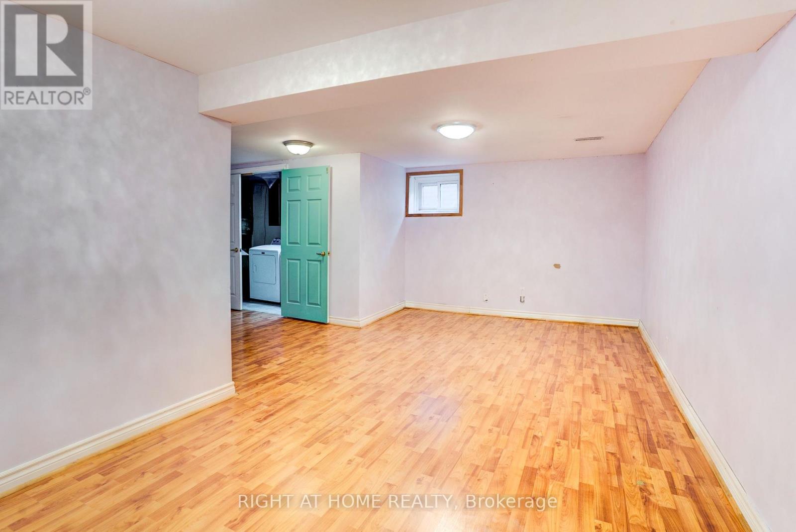 47 SHIELDMARK CRESCENT - 35