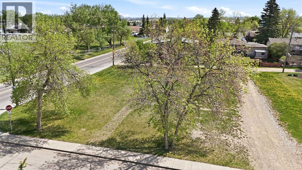 5253 49 Street - photo 2