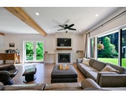 9933 Watt Street, Mission, BC V2V0B6 Photo 6
