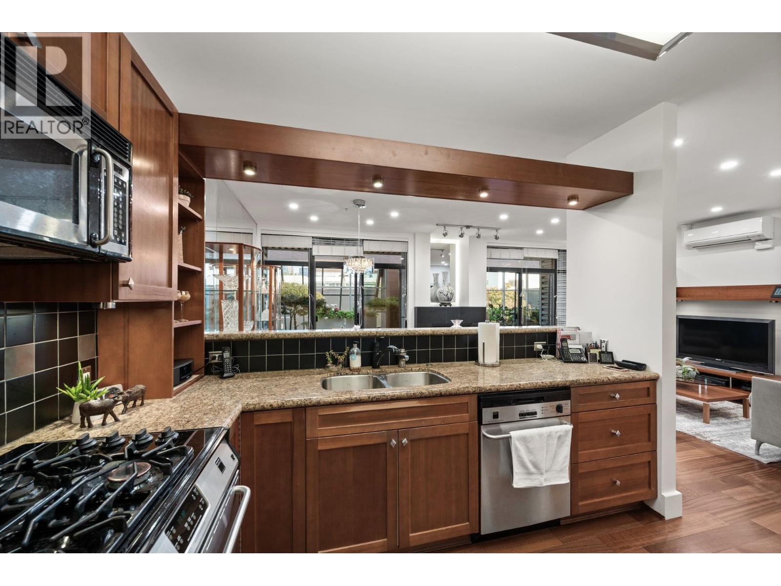 2 Bed, 2 Bath Apartment for Sale in Vancouver – 202 1750 W 2ND AVENUE, Vancouver – MLS# R3126374 - Image 8