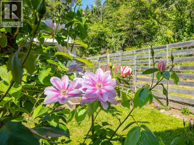 5687 GILLIES BAY RD ROAD - 39