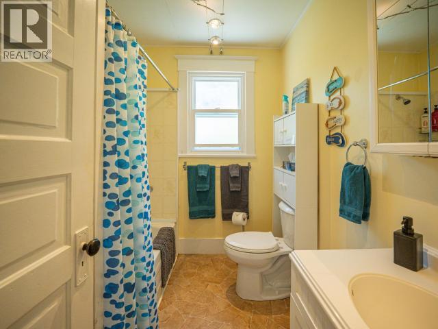5687 GILLIES BAY RD ROAD - 55