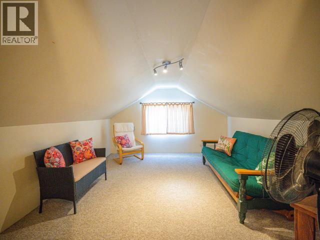 5687 GILLIES BAY RD ROAD - 58