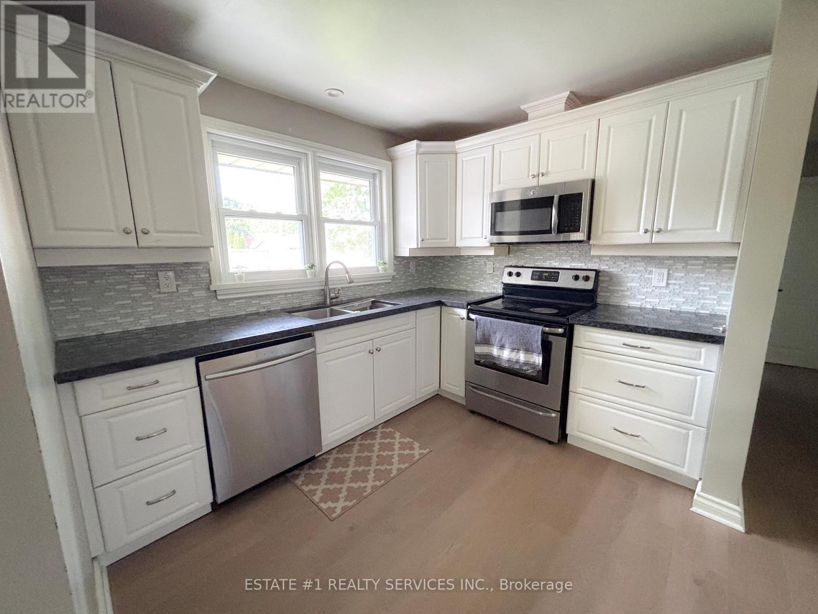 6671 RUSSELL STREET - 16