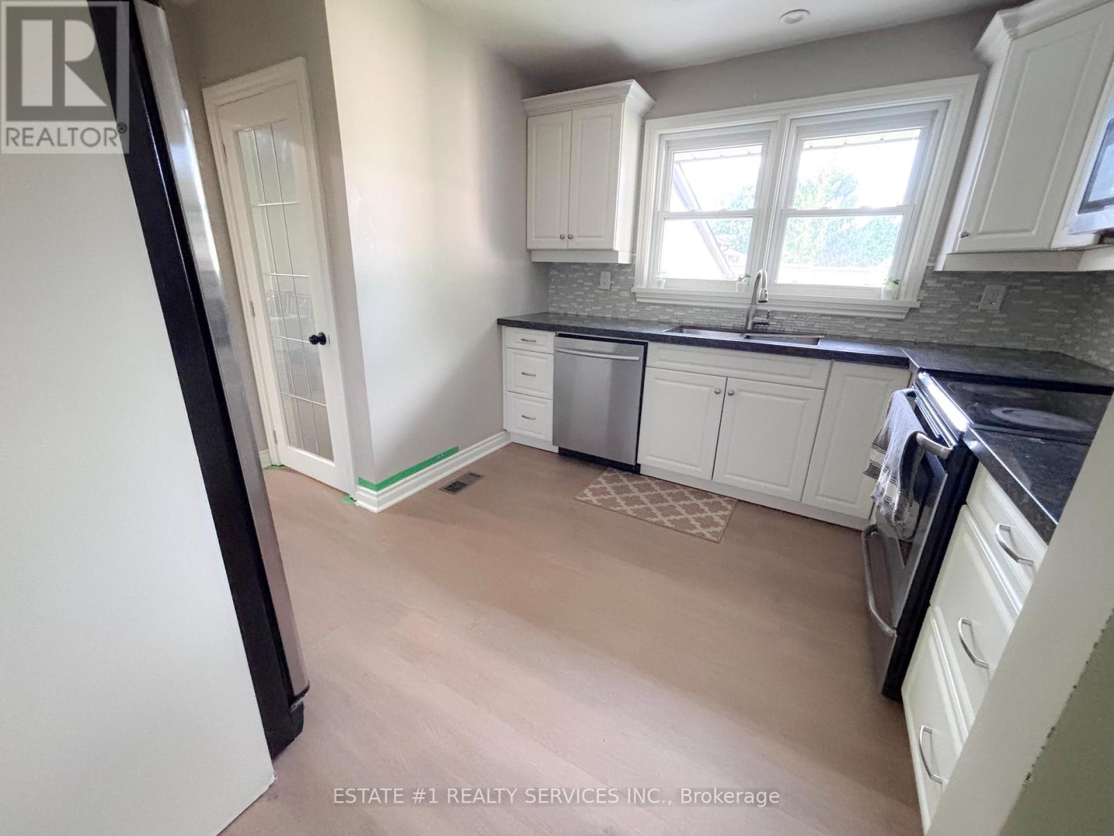 6671 RUSSELL STREET - 22