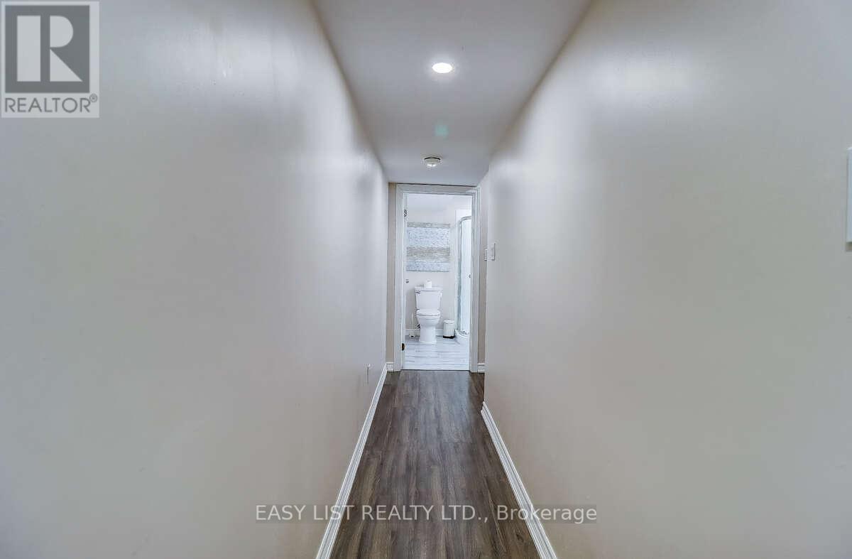 38 HALLMARK WAY - 33