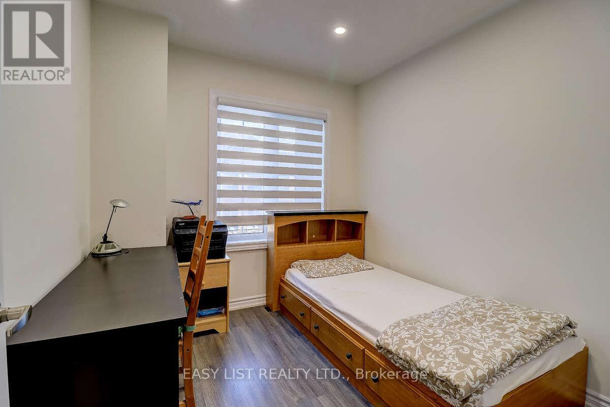 38 HALLMARK WAY - 29